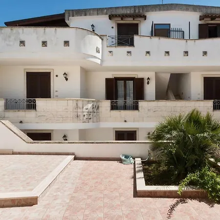 Holiday home L'agrumeto A By Barbarhouse